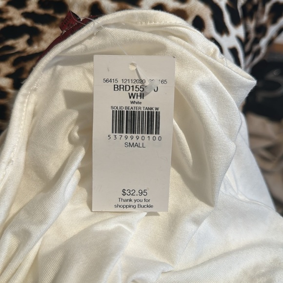 BKE red Top - Picture 6 of 6